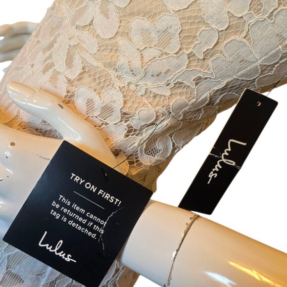 🏷️ NWT  🏷️ LULUS  Flynn White Lace Maxi Dress Wedding sz S - Picture 9 of 16